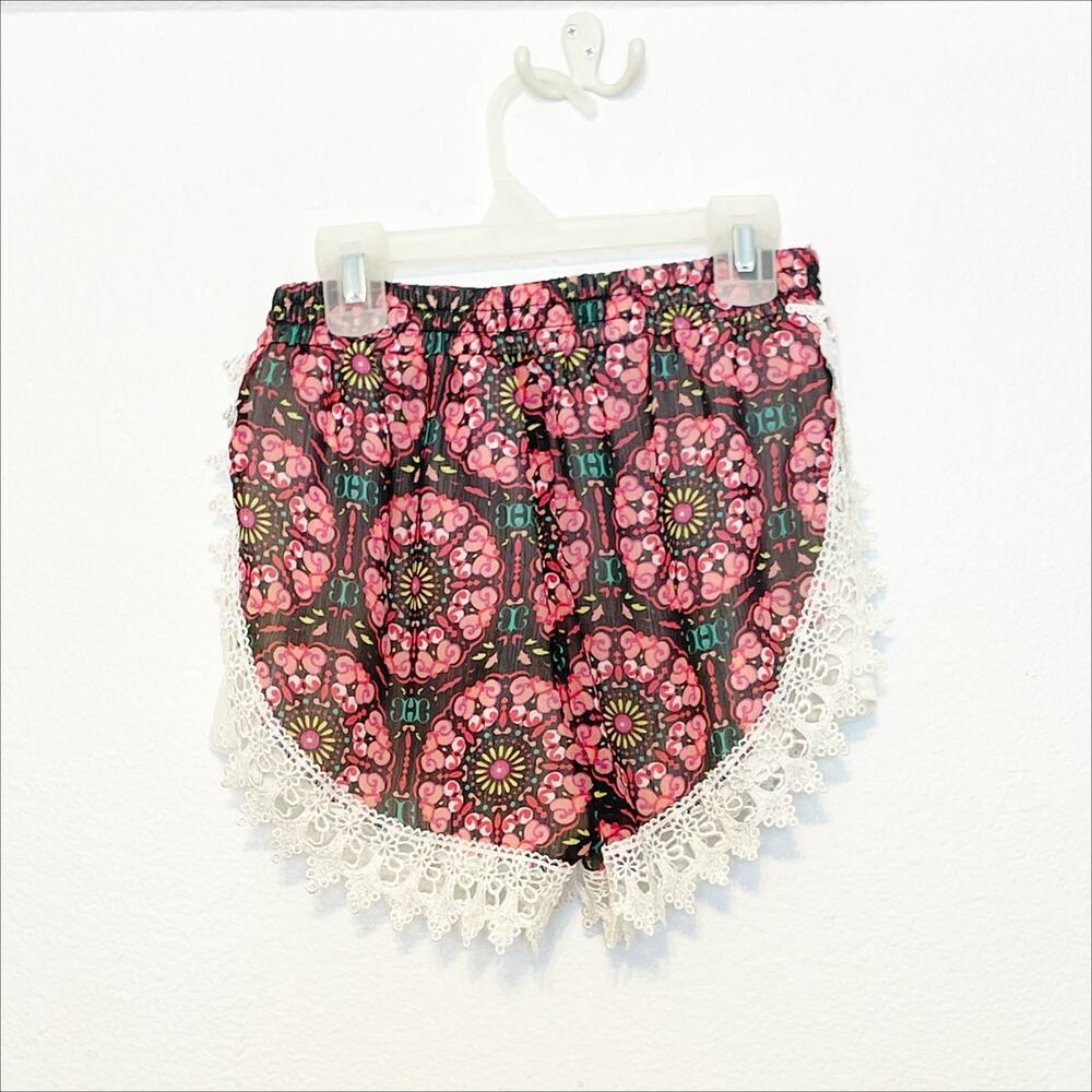 Lucy Love Boho Floral Pink Shorts Crochet Lace Trim Festival Small - Picture 3 of 9